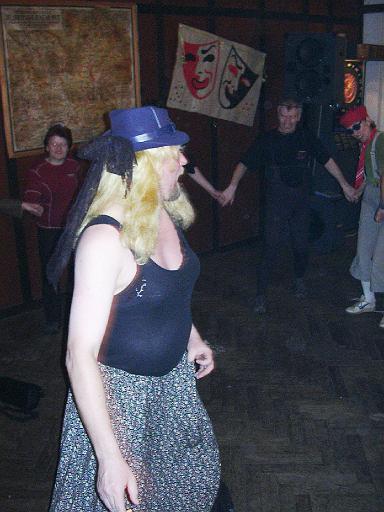 První maškarní medovinový bál